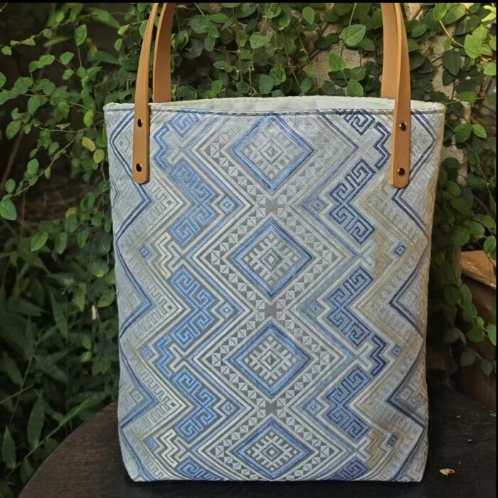 Zhuangbrocade Handmade Tote Bag - 图片 3