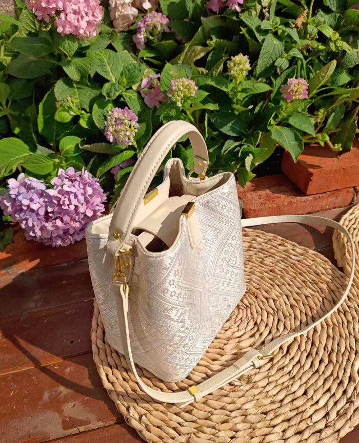 Zhuangbrocade Intangible Cultural Heritage Bucket Bag - 图片 3