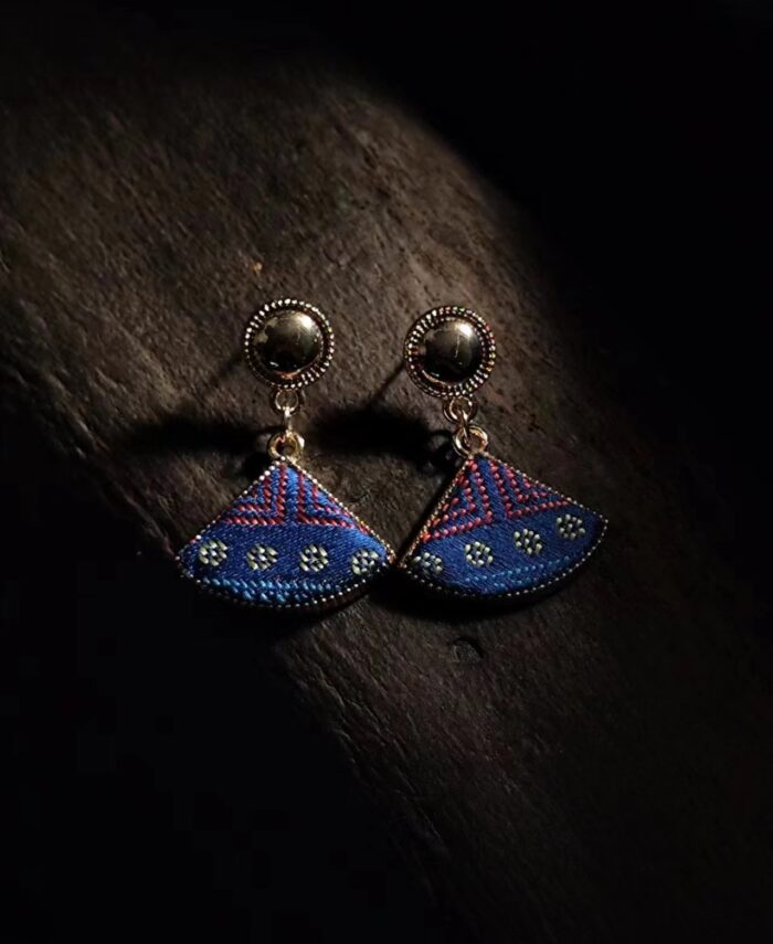 Zhuangbrocade Fan Shaped Earrings - 图片 5