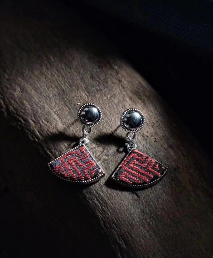 Zhuangbrocade Fan Shaped Earrings - 图片 7