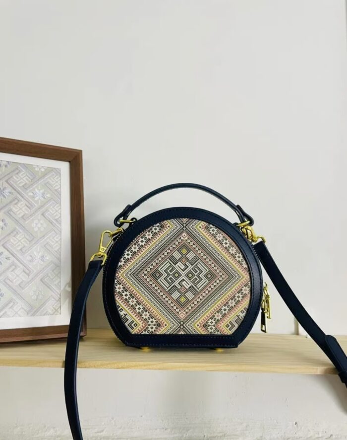 Zhuangbrocade Retro Fashion Round Bag - 图片 3