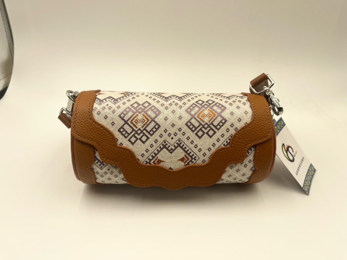 Zhuangbrocade Bronze Drum Lotus Waist Bag - 图片 2