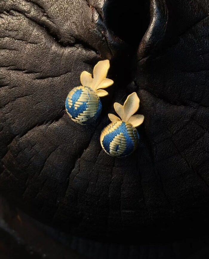 Zhuangbrocade Pineapple Earrings - 图片 3