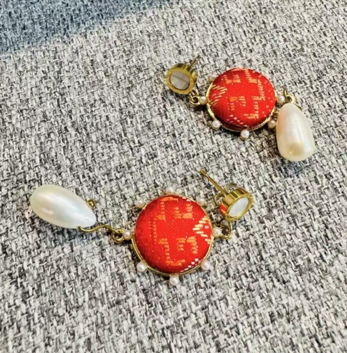 Zhuang Brocade Pearl Earrings - 图片 3