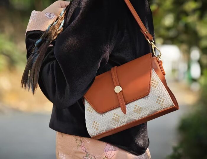 Zhuang Brocade Handicraft Bag - 图片 2