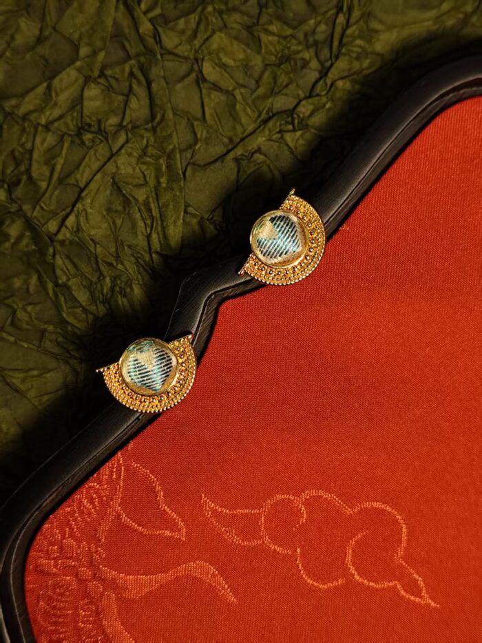 Zhuang Brocade Semicircle Earrings - 图片 2