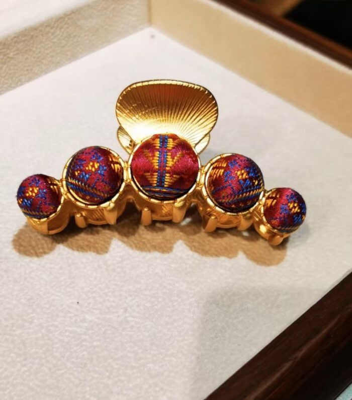 Zhuang Brocade Five Ball Hair Clip - 图片 4