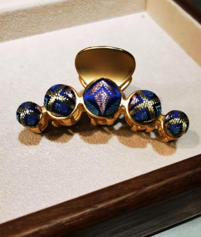 Zhuang Brocade Five Ball Hair Clip - 图片 2