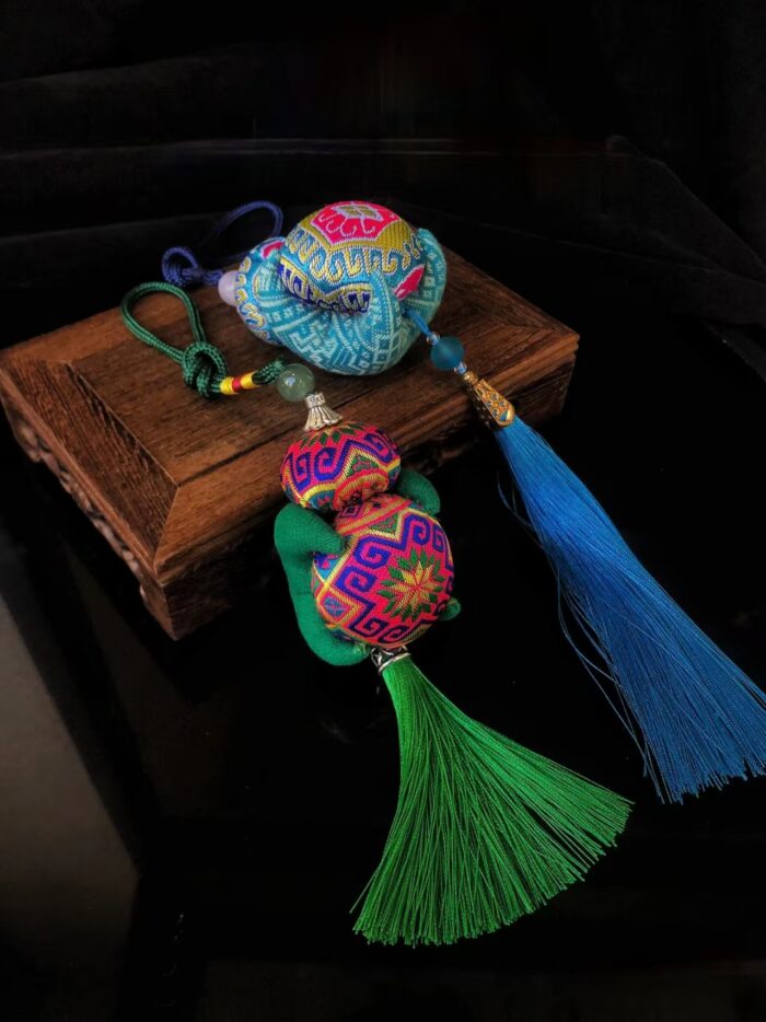 Zhuang Brocade Chinese Embroidered Drawstring Brocade Bag - 图片 4