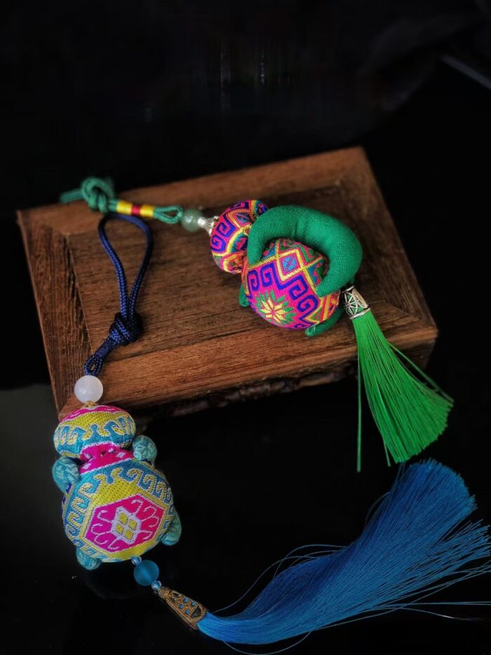 Zhuang Brocade Chinese Embroidered Drawstring Brocade Bag - 图片 3