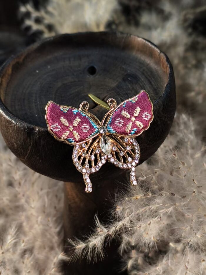 Butterfly Shape Brocade Brooch - 图片 2