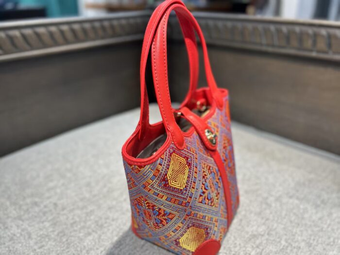 Zhuang Brocade Longevity Flower Bag - 图片 4