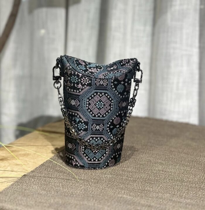 Zhuang Brocade Python Dragon Pattern Bag - 图片 4
