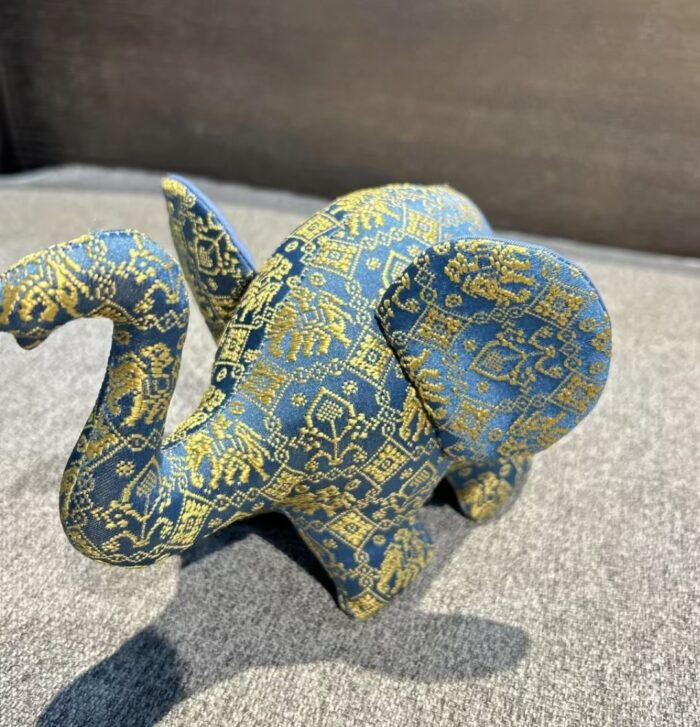 Zhuang Brocade Elephant Doll - 图片 5