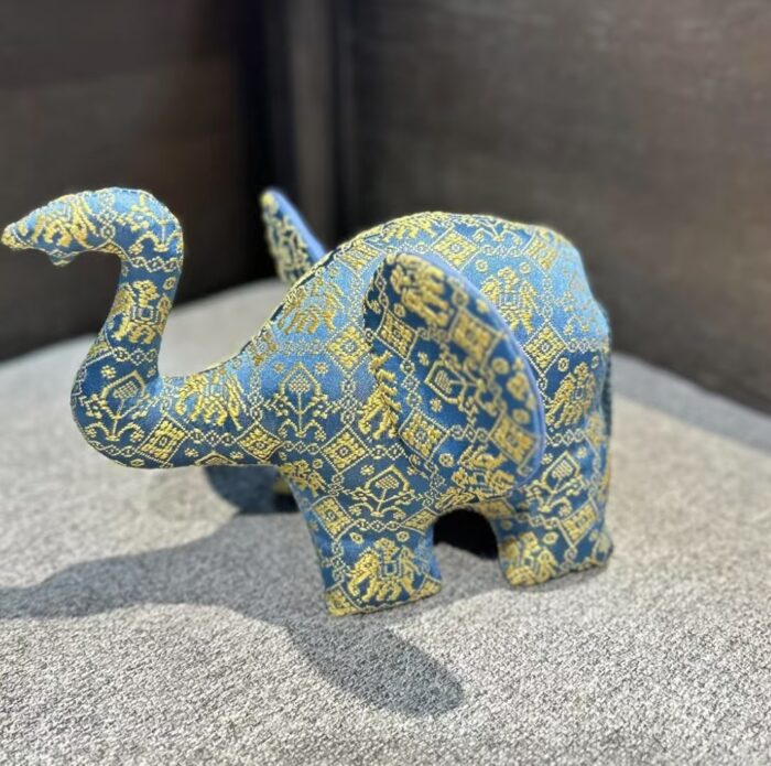 Zhuang Brocade Elephant Doll - 图片 2
