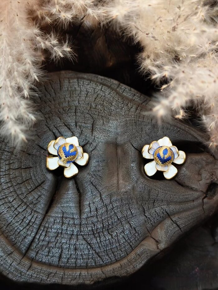 Zhuangbrocade Flower Earrings - 图片 4